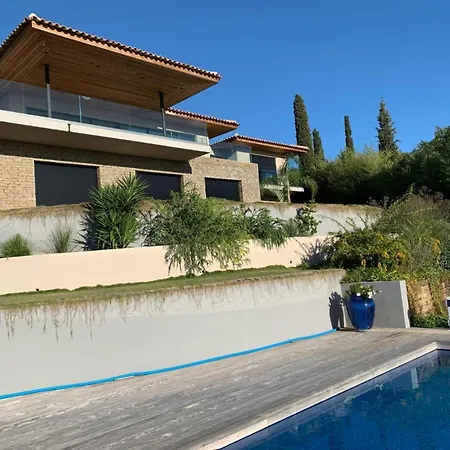 아파트 Spacieux Avec Piscine Privee A