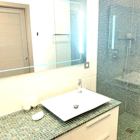 Spacieux Avec Piscine Privee A 아파트 카르쿠에이란느